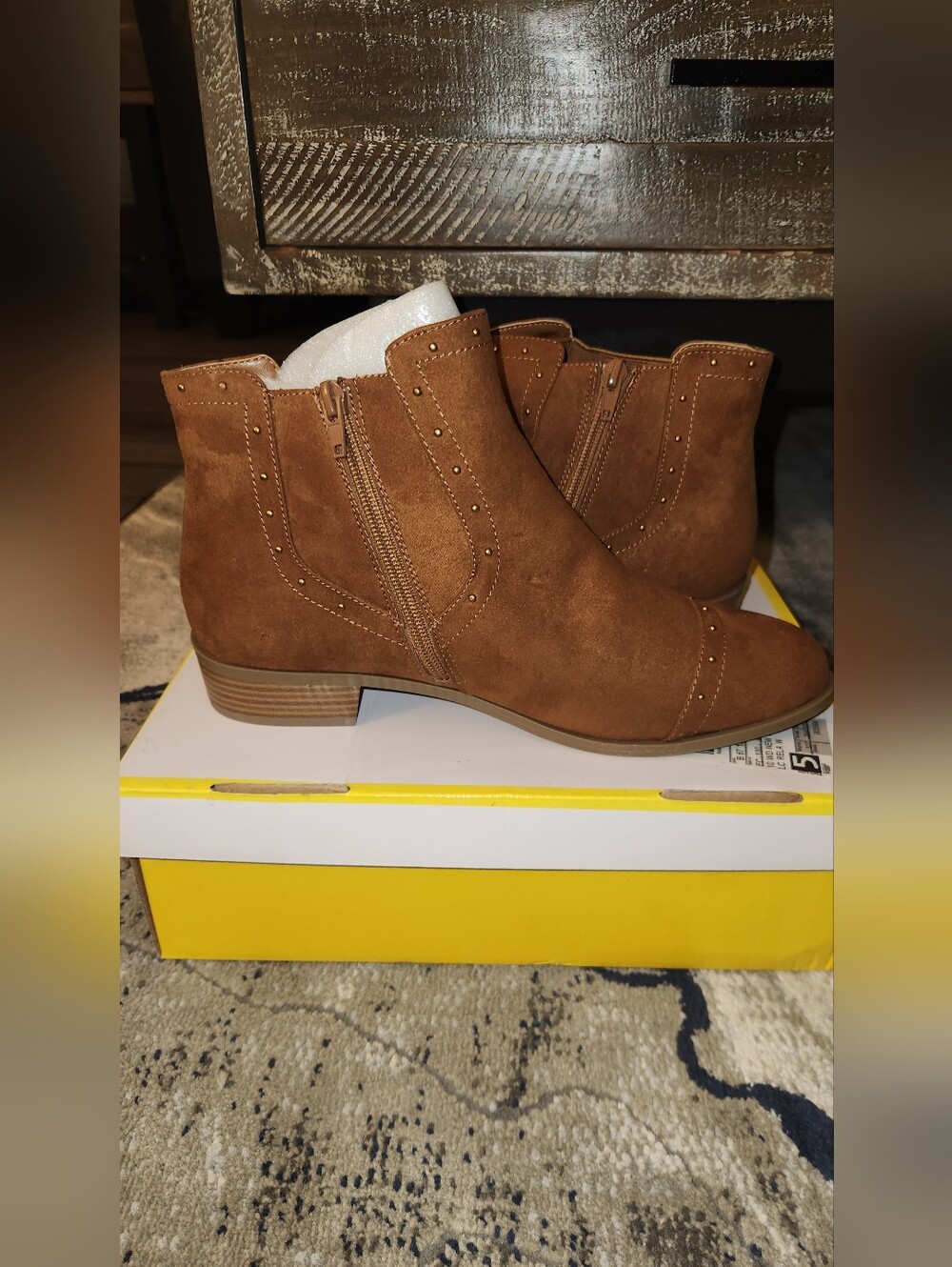 Liz Claiborne Rela W New Brn Comfort. Sz 10 W. NIB